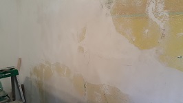 Kitchen '70s Wall Sanded And Burnished